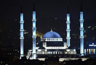 Camiler, toplumun her kesimine hitap edebilen, sosyal ve kültürel ihtiyaçları