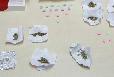 Uyuşturucuyu çerez poşetlerine saklamışlar