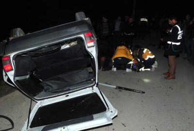 Polisten kaçarken takla attılar