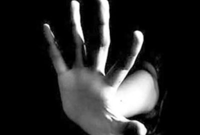 Öğretmen erkek öğrenciye istismarda bulunurken yakalandı