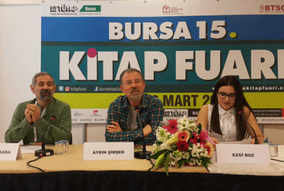 Bursa Kitap Fuarı'nda okurla buluşan yazar Aydın Şimşek, kentin edebiyatının