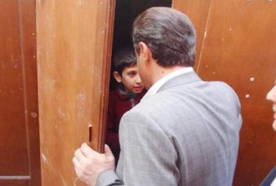 2 gündür gardıropta yaşayan aileyi sevindiren ziyaret