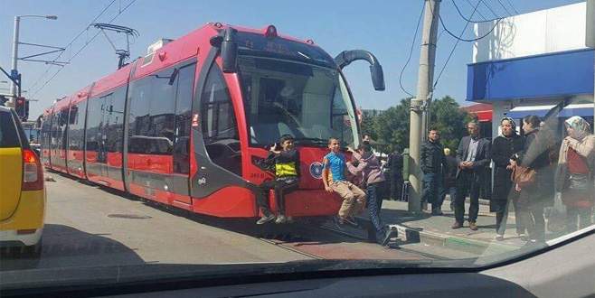 Bursa’da tehlikeli yolculuk