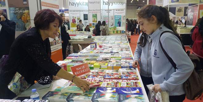 ‘Yazar önce dünya vatandaşı olmalı’