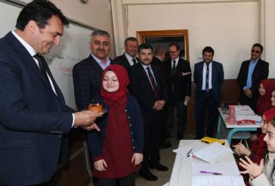 Dündar’a doğum günü sürprizi