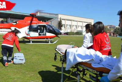 Ambulans helikopter Suriyeli minik Ravan için havalandı