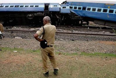 Hindistan’da tren kazası: 32 yaralı