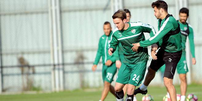 Timsah’a durmak yok