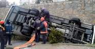 Çevik kuvvet otobüsü devrildi: 5 yaralı