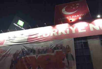 Beşiktaş’ta ‘evet’ çadırına saldırı