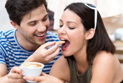 Karşınızdaki erkeği ilk buluşmada yaptığı beden hareketlerinden tanımak mümkün mü?