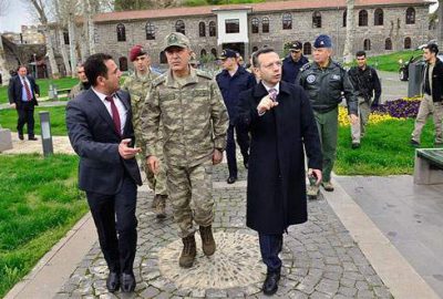Orgeneral Akar Diyarbakır ve Batman’daki birlikleri denetledi