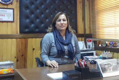 Siteler Mahallesi Muhtarı Selma İncesu, “Robin Hood ruhuyla“ mahalle sakinlerinin