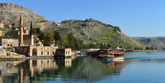 Fırat Nehri ‘Yüzen oteller’ ile hareketlenecek