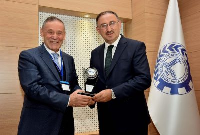 Sanayicilerden Kurtulan’a ödül