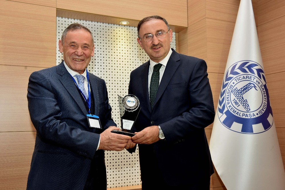 Sanayicilerden Kurtulan’a ödül