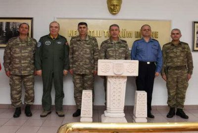 Komutanların gezisinde ‘ilginç’ detay