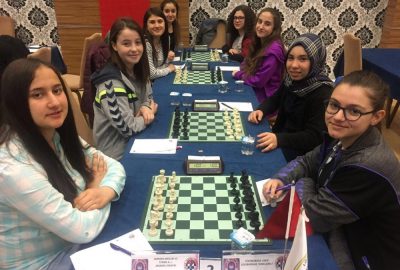 Lüleburgaz Lisesi Kız Satranç Takımı Türkiye Satranç Şampiyonası’na hazırlanıyor