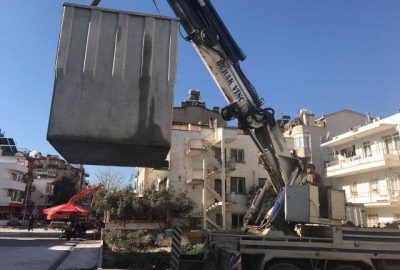 Kuşadası’nda yer altı çöp konteynerlerinin sayısı artıyor