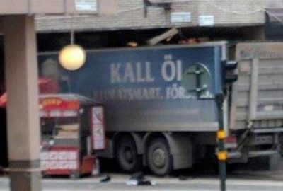 İsveç’te kamyonlu saldırı: Ölü ve yaralılar var