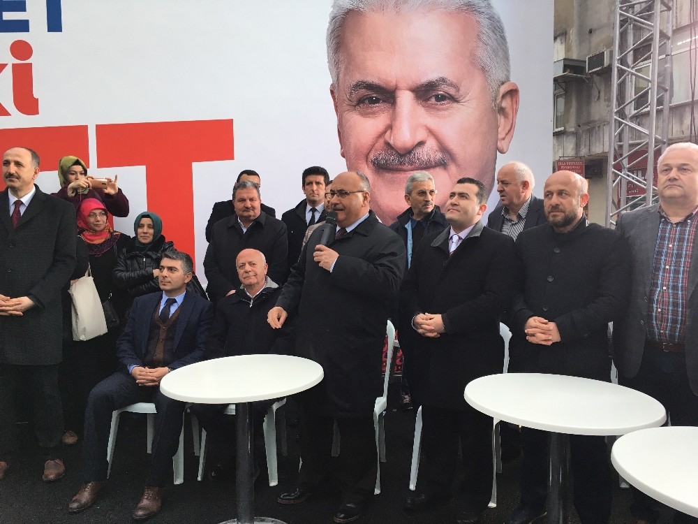 Ümraniye 15 Temmuz Şehitler Meydanı’nda ‘Evet Kafe’ açıldı Ümraniye 15 Temmuz Şehitler Meydanı’nda ‘Evet Kafe’ açıldı