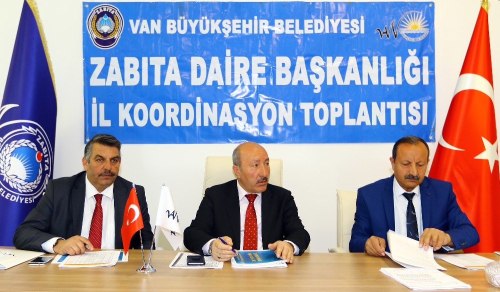 Van zabıtası istişare için toplandı