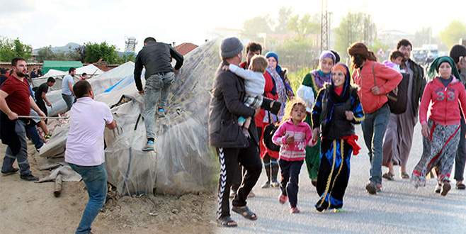 İzmir’de gerginlik; Suriyeliler mahalleyi terk etti
