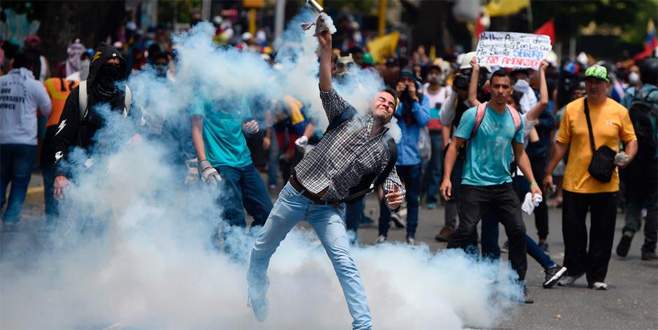 Venezuela’da gösteriler sürüyor