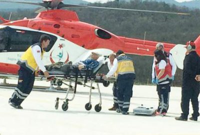 Helikopterle hastaneye kaldırıldı