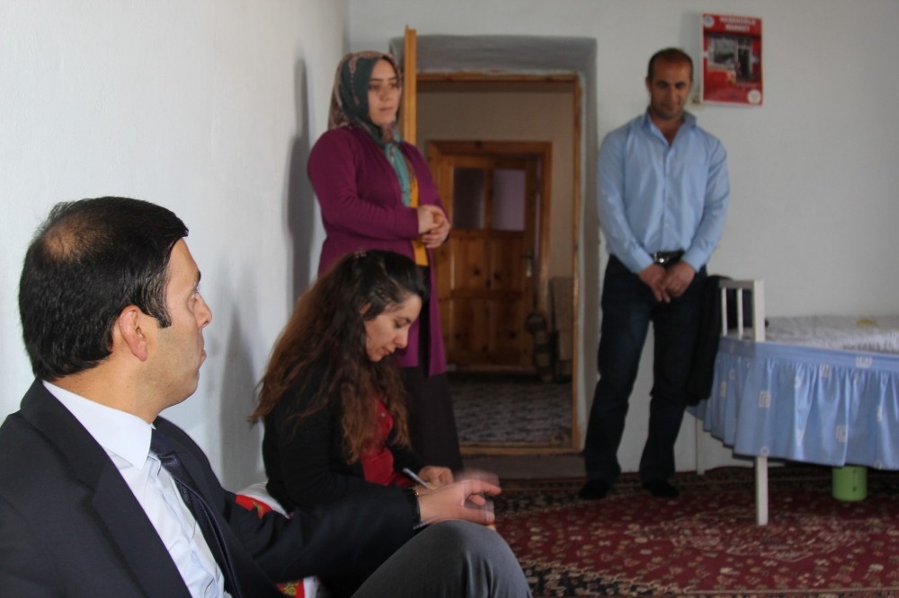 Kaymakam Öztürk’ten hasta gaziye ziyaret