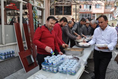 Simav esnafından ‘Kutlu Doğum’ pilavı