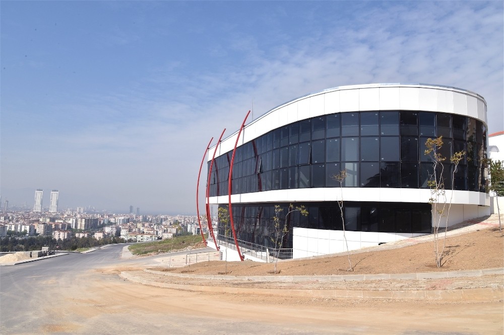 Bornova’ya üç kültür merkezi birden
