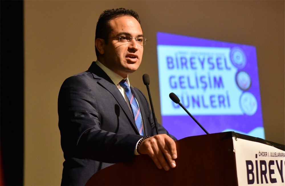 Başkan Atila, Ege Üniversitesi’nde gençlere seslendi