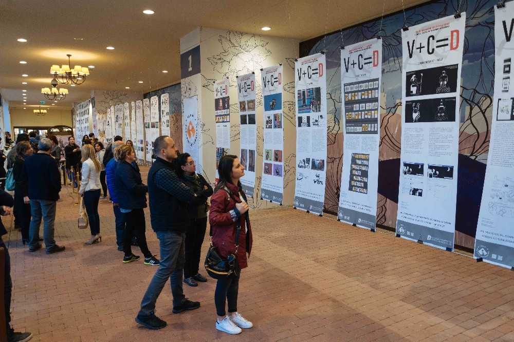 Ekonomi öğrencileri MaviBahçe’de sergi açtı