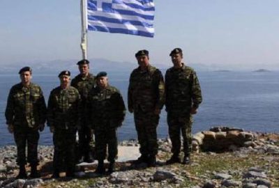 Yunan komutandan Kardak manzaralı fotoğraf
