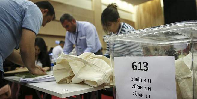 Yurt dışındaki mühürsüz oylar da geçerli sayıldı