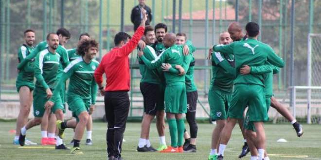 Bursaspor’da eğlenceli antrenman