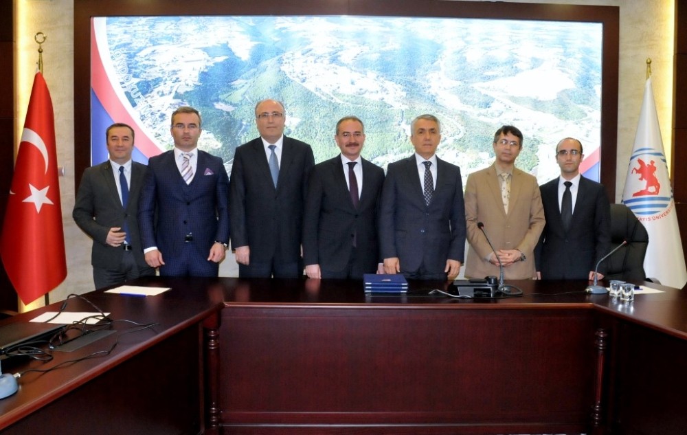 Hukuk Fakültesi öğrencilerine burs müjdesi