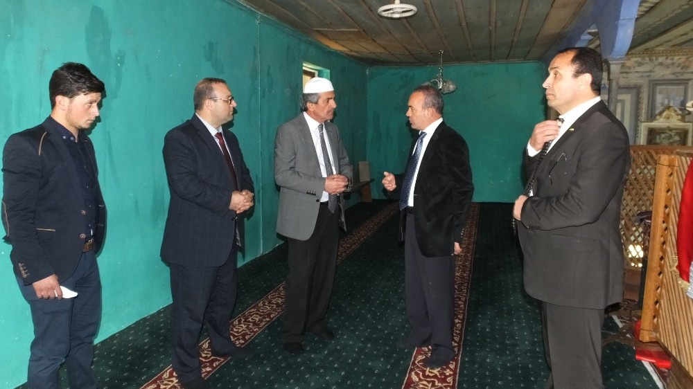 Ağacık Camii restore edilmeyi bekliyor