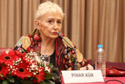 Akkılıç Kütüphanesi'nde düzenlenen söyleşiye konuk olan yazar Pınar Kür, son