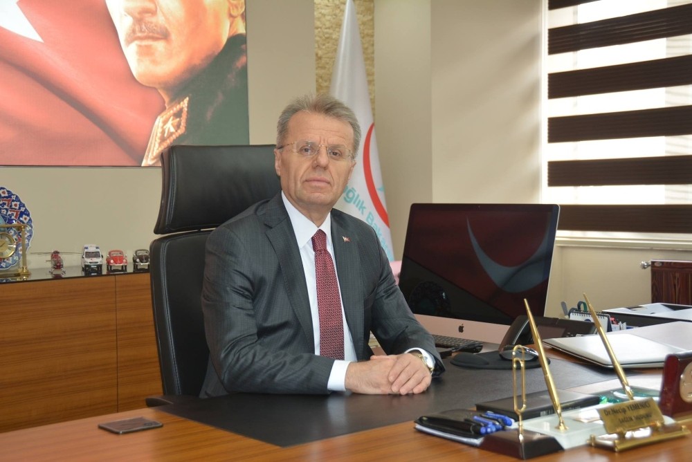 Dr. Yemenici Ebeler Haftasını kutladı