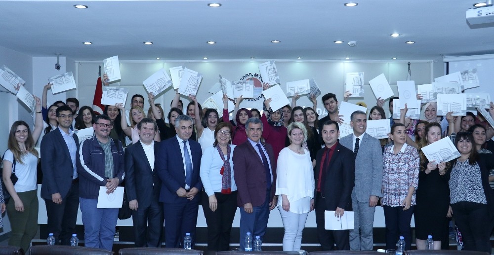 MTSO Sigorta Akademi eğitimini tamamlayan kursiyerler sertifikalarını aldı