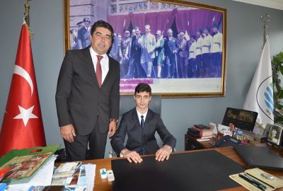 23 Nisan çocukları başkan koltuklarını devraldı