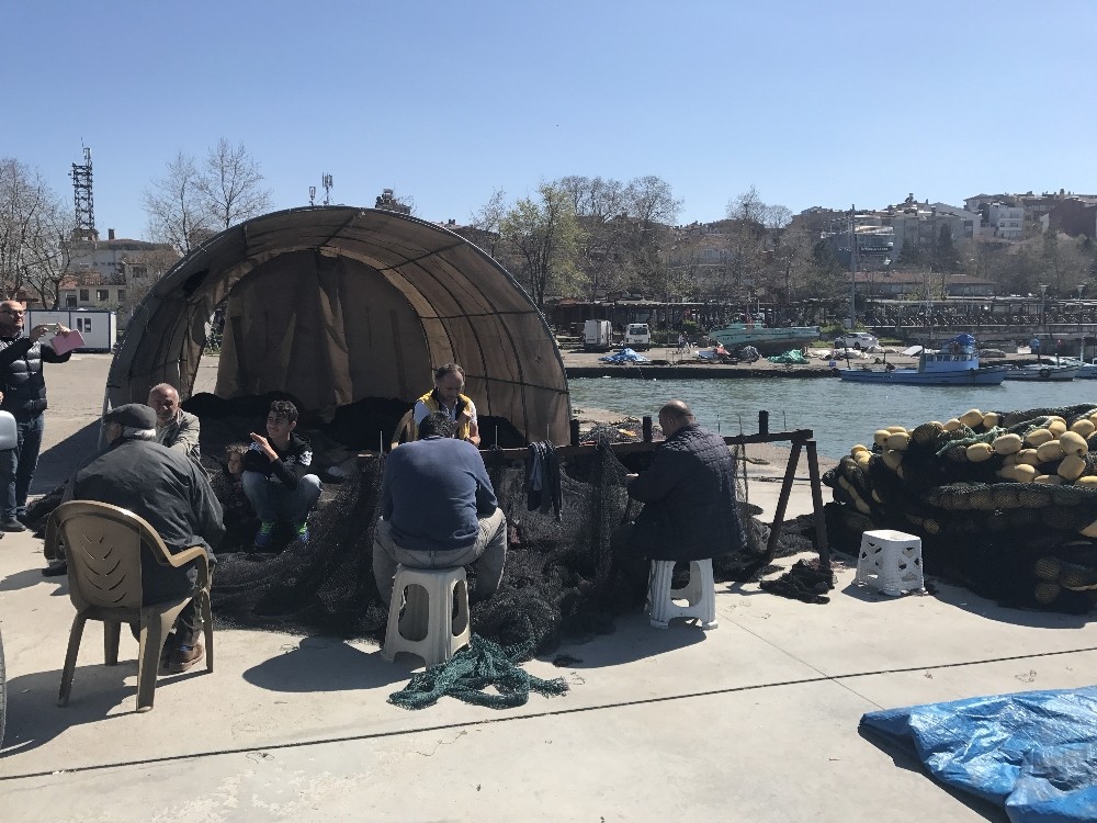 Av Yasağı başladı,ağlar onarıma alındı Av Yasağı başladı,ağlar onarıma alındı