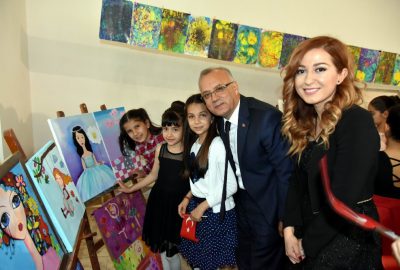 Minik ressamlardan 23 Nisan’a özel sergi