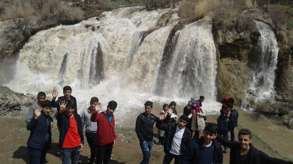 Lise öğrencilerine moral gezisi