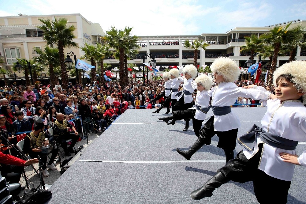 Uluslararası Çocuk Şenliği’ne muhteşem final Uluslararası Çocuk Şenliği’ne muhteşem final