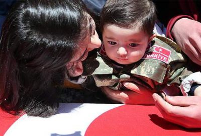 Şırnak şehitlerine gözyaşlarıyla veda