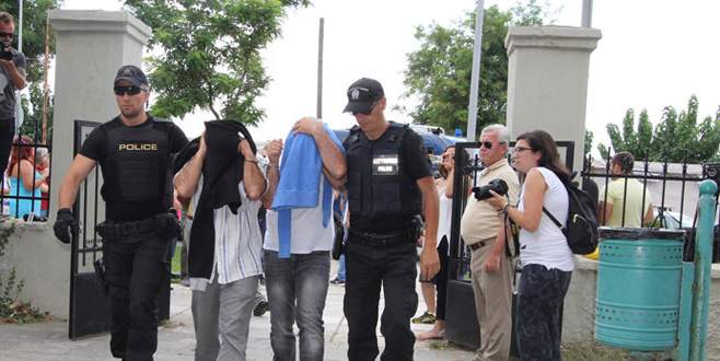 Yunanistan, 3 darbeci askerin iadesini reddetti