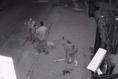 Darbeciler, şehit vatandaşların cenazelerini kaldırıma bıraktılar